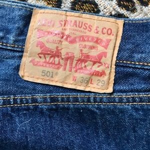 Men’s Levi’s 501.